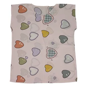 تی‌شرت زنانه مدل یقه گرد نخ طرح قلب رنگ صورتی روشن