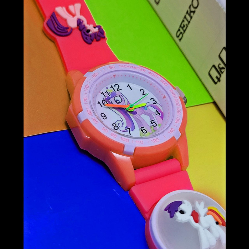 ساعت مچی عقربه ای بچگانه مدل چراغدار 013