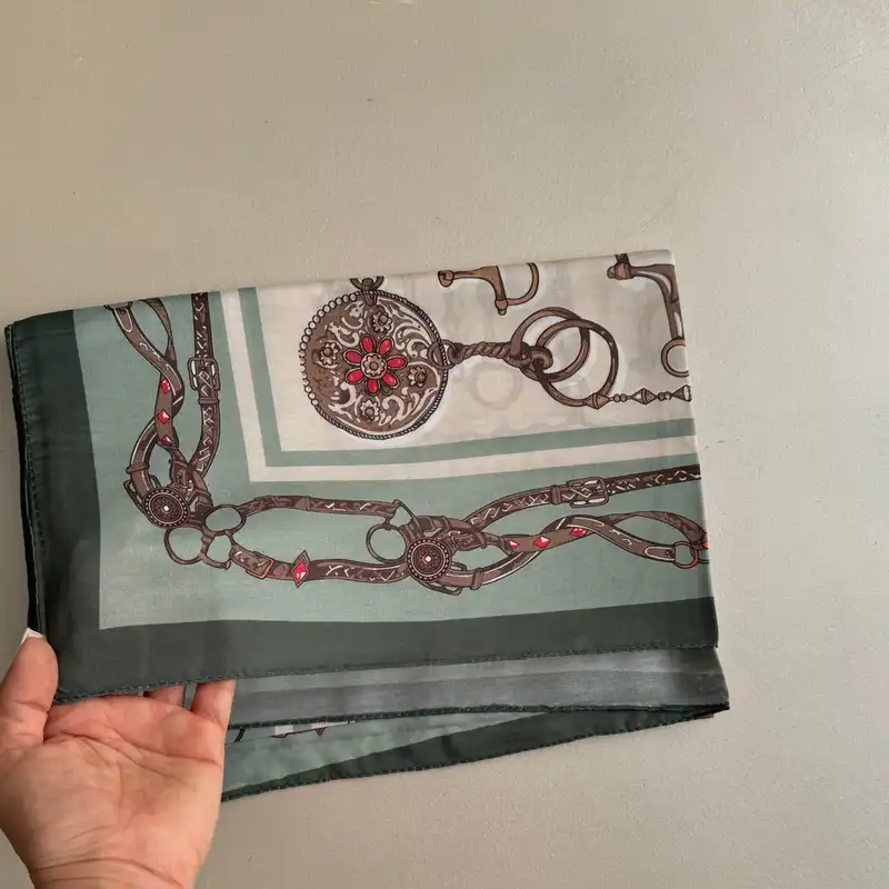 شال زنانه مدل نخی حاشیه زنجیری چهار فصل