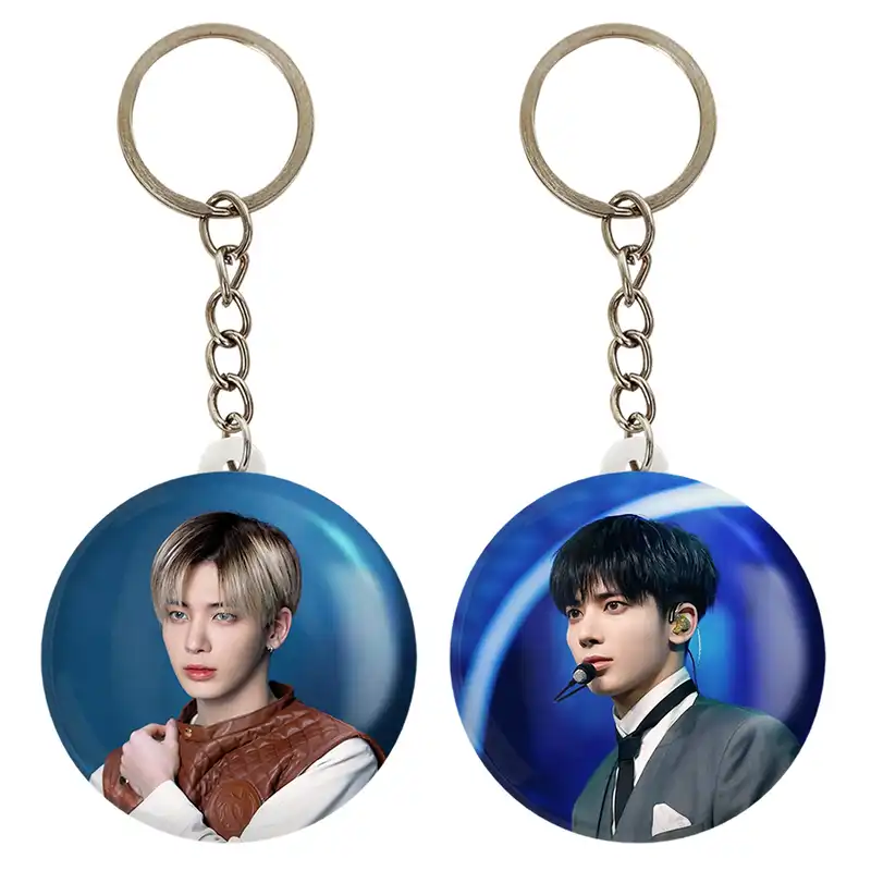 جاکلیدی خندالو مدل تهیون گروه تی اکس تی TXT کد 2005020048 مجموعه 2 عددی