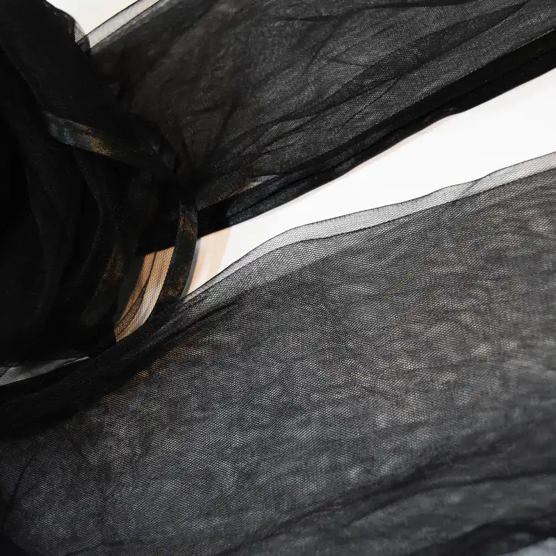 شال زنانه مدل توری لبه دار کد 203