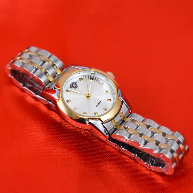 ساعت مچی عقربه ای زنانه مدل V01