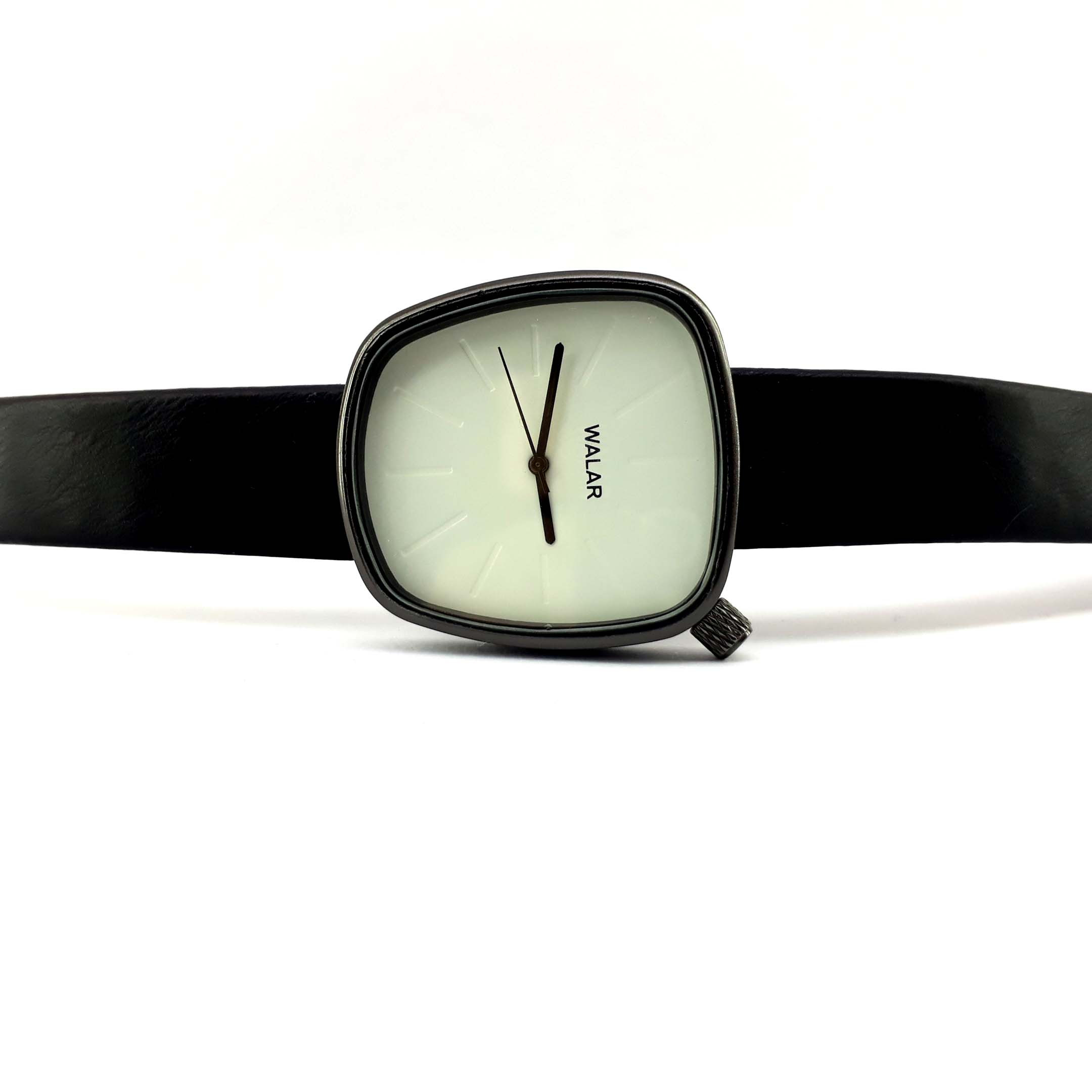 ساعت مچی عقربه‌ای مردانه والار مدل کلاسیک کد zoza01