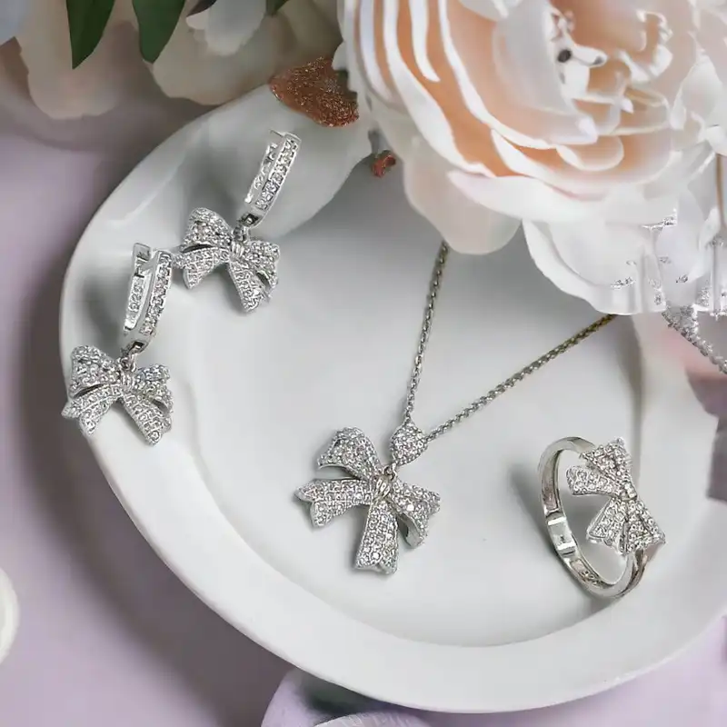 نیم ست نقره زنانه مدل پاپیون زنجیری 0133