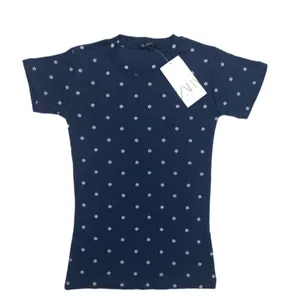 تی شرت آستین کوتاه زنانه مدل کبریتی گلدار رنگ سورمه ای