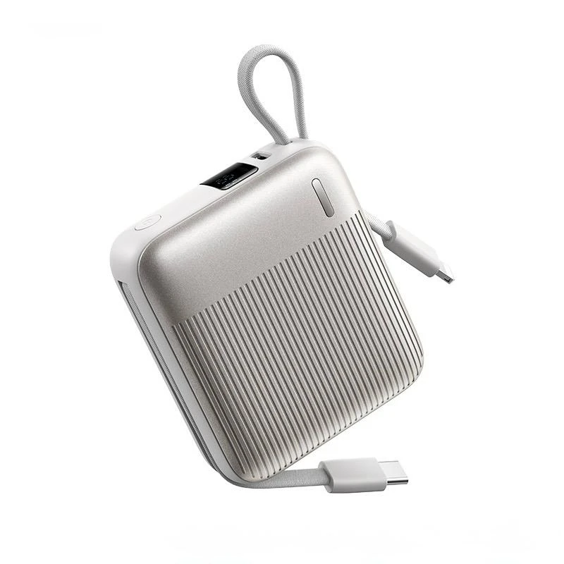 پاوربانک ریمکس مدل FC-05  ظرفیت 10000 میلی آمپر ساعت