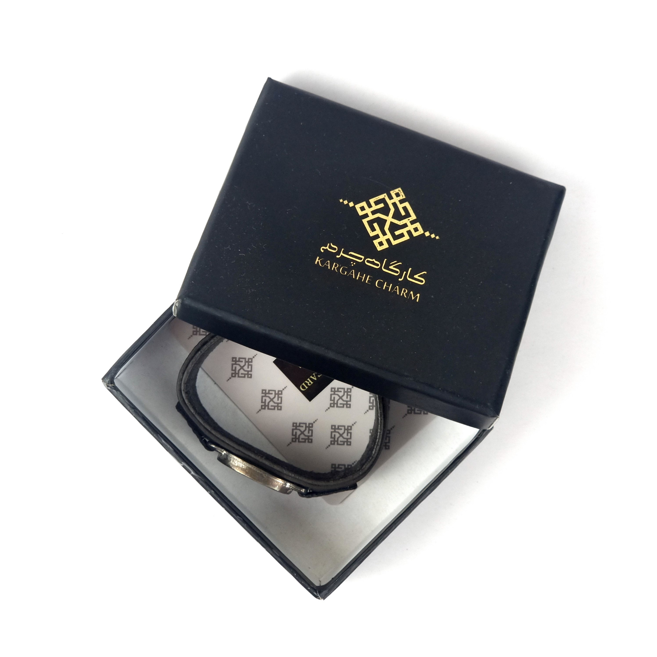 دستبند مدل چرم و عقیق طرح و ان یکاد کد 118