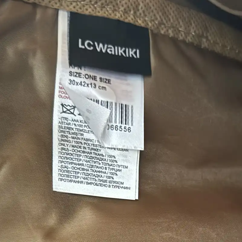 کوله پشتی ال سی وایکیکی مدل آنتی باکتریال Future به همراه کیف پول