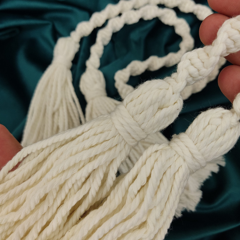 پرده جمع کن مدل مکرومه منگوله دار