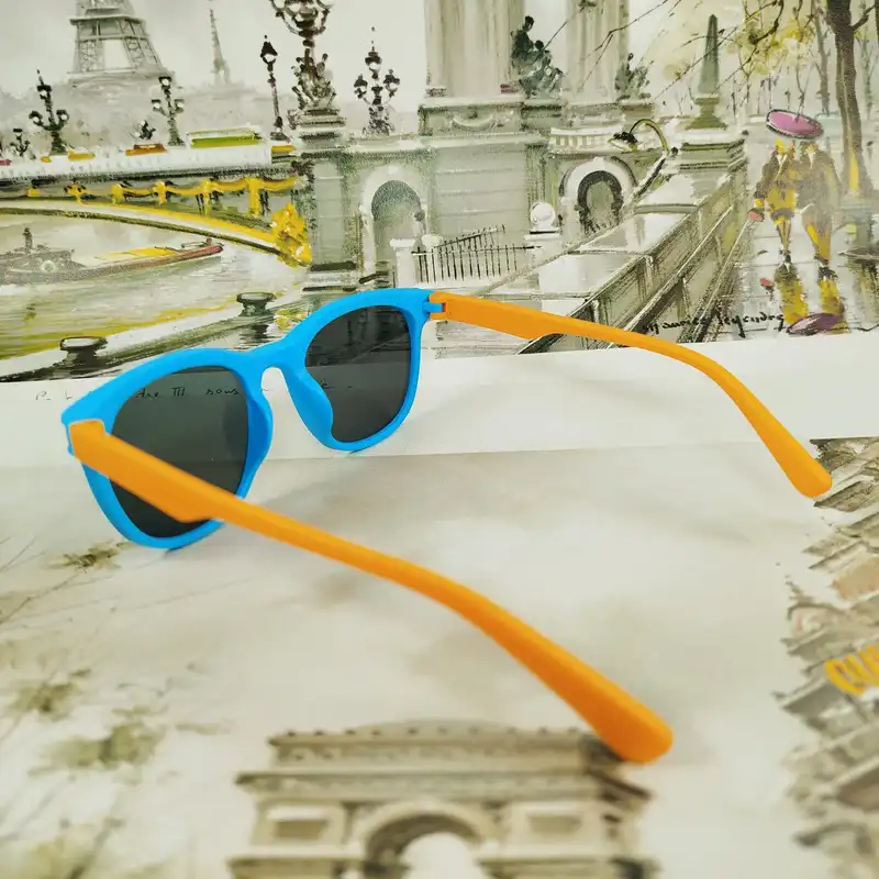 عینک آفتابی بچگانه مدل CH15 کد BU