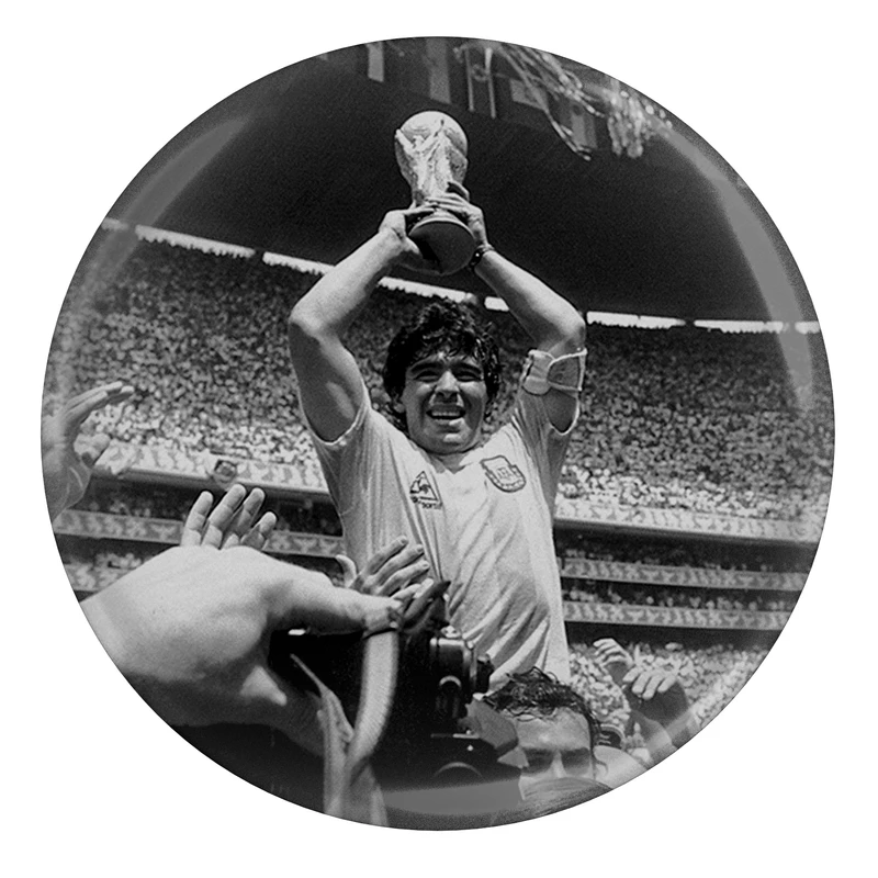 مگنت طرح بازیکن فوتبال دیگو آرماندو مارادونا کاپ قهرمانی جام جهانی مدل S4777 