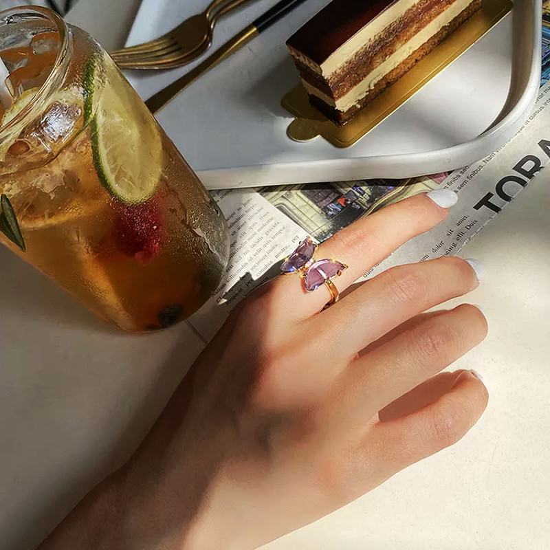 انگشتر زنانه مدل پروانه عاشق کریستالی کد BEH 15