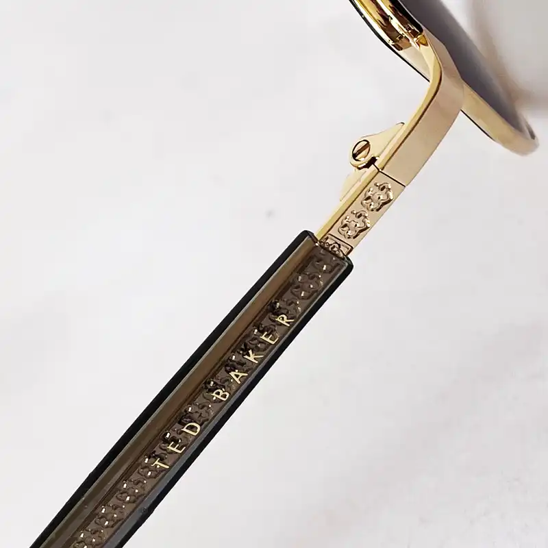 عینک آفتابی زنانه تد بیکر مدل Arya 1700