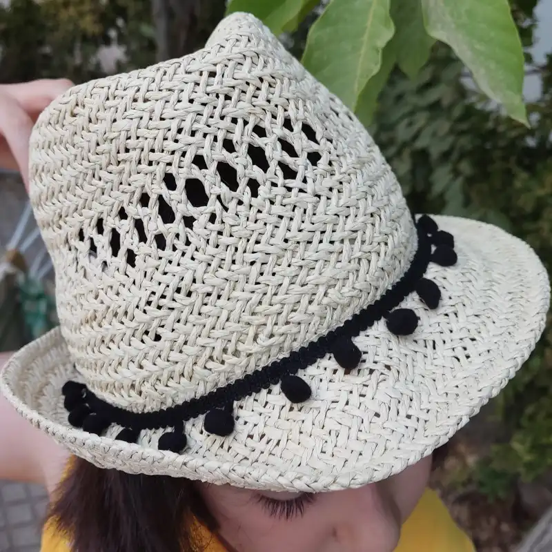 کلاه مدل لبه کوتاه