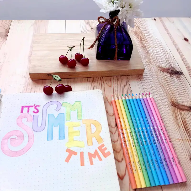 مداد رنگی 12 رنگ دامس مدل پاستیلی کد 12PC به همراه دفتر