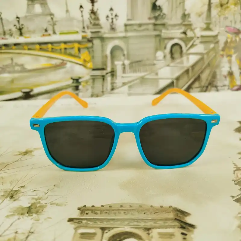 عینک آفتابی بچگانه مدل CH13 کد GR