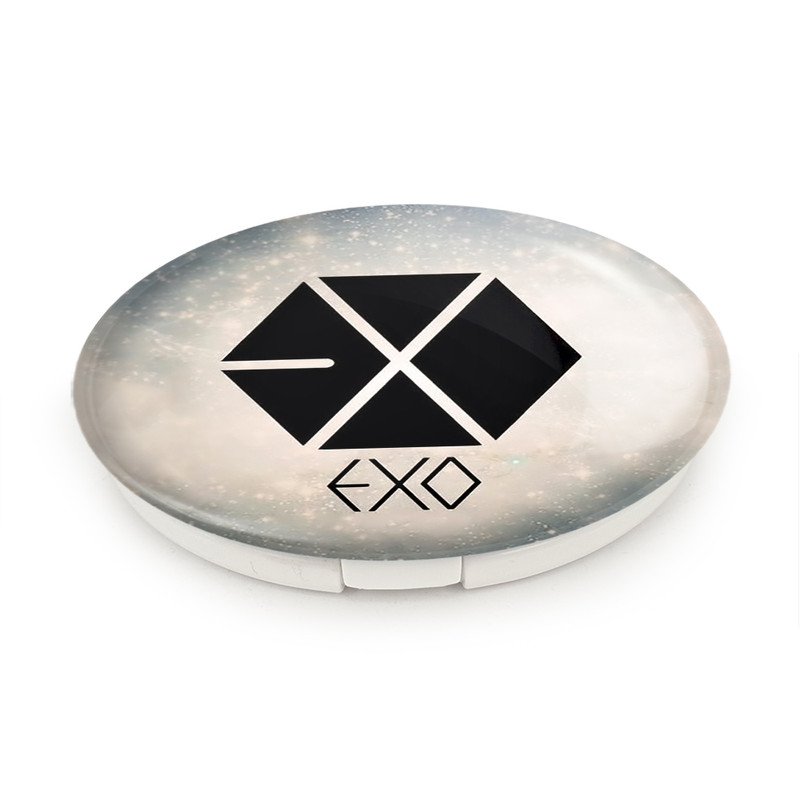 آینه جیبی خندالو طرح گروه اکسو EXO مدل تاشو کد 13653 آینه جیبی خندالو طرح گروه اکسو EXO مدل تاشو کد 13653