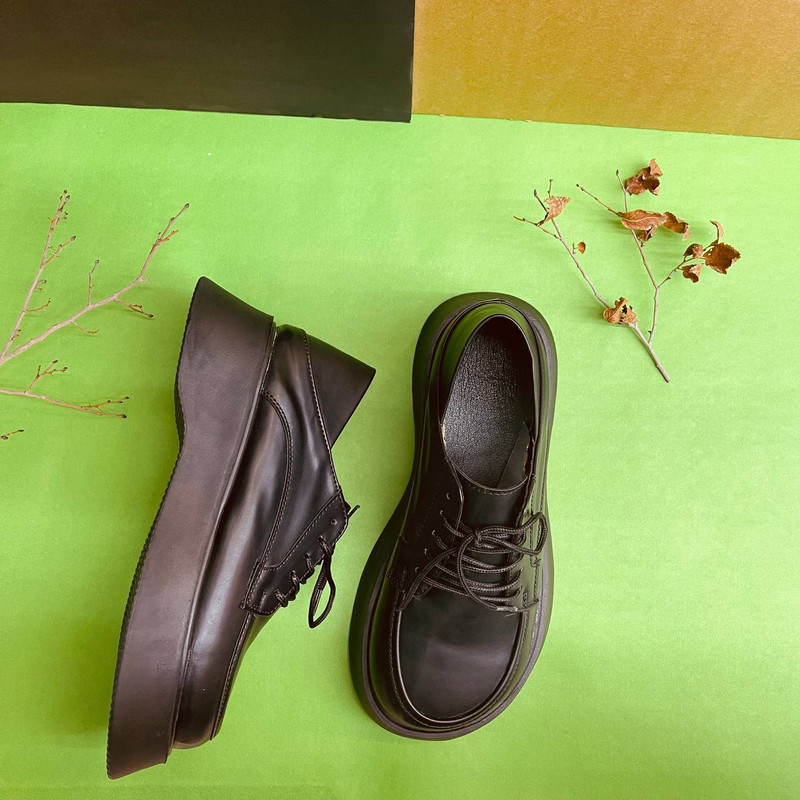 کفش زنانه مدل والی 650