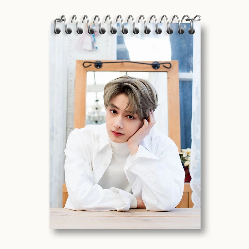 دفتر یادداشت 50 برگ خندالو مدل جان هی گروه سونتین Seventeen کد 12502