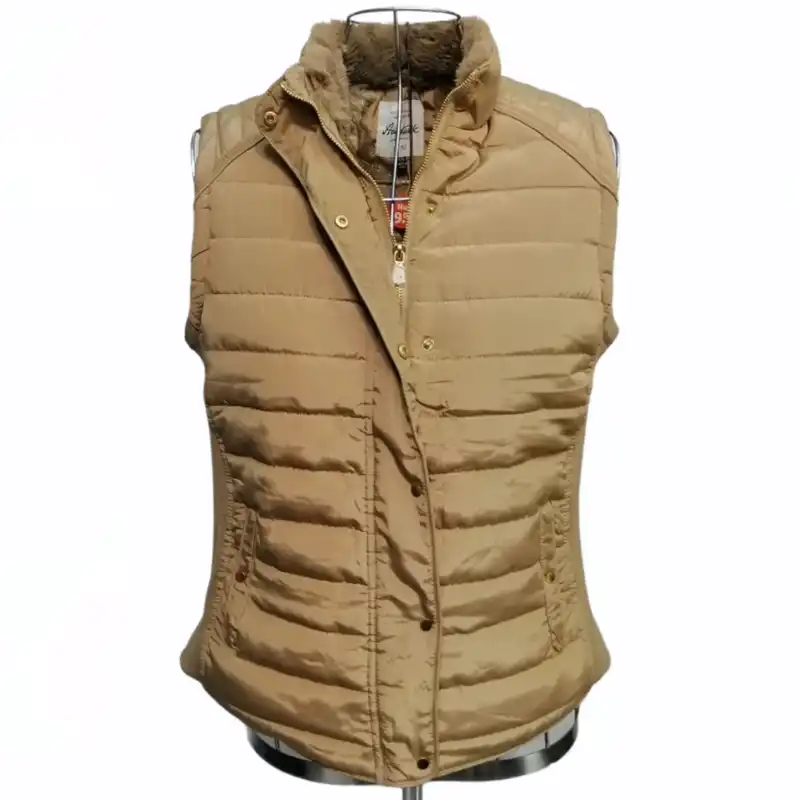 جلیقه زنانه هالستارک مدل خز