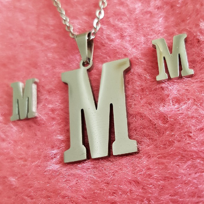 نیم ست زنانه مدل حرف M کد P66