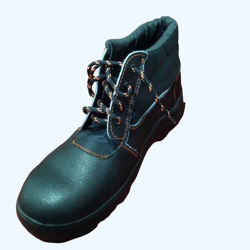 کفش ایمنی نادر مدل فولاد کد NA-4-2 کفش ایمنی نادر مدل فولاد کد NA-4-2