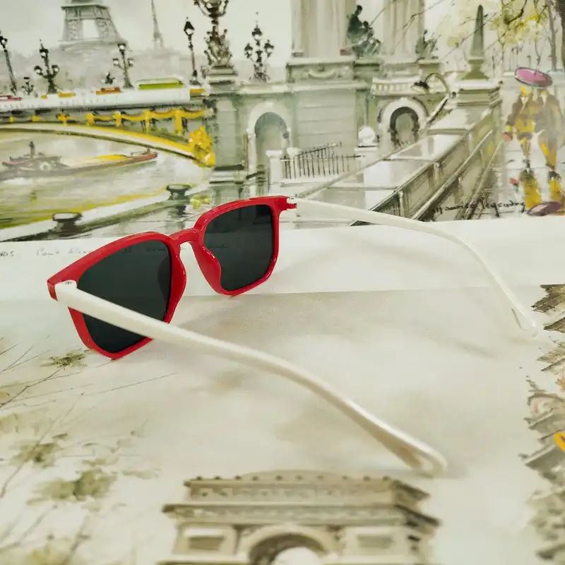 عینک آفتابی بچگانه مدل CH13 کد RE