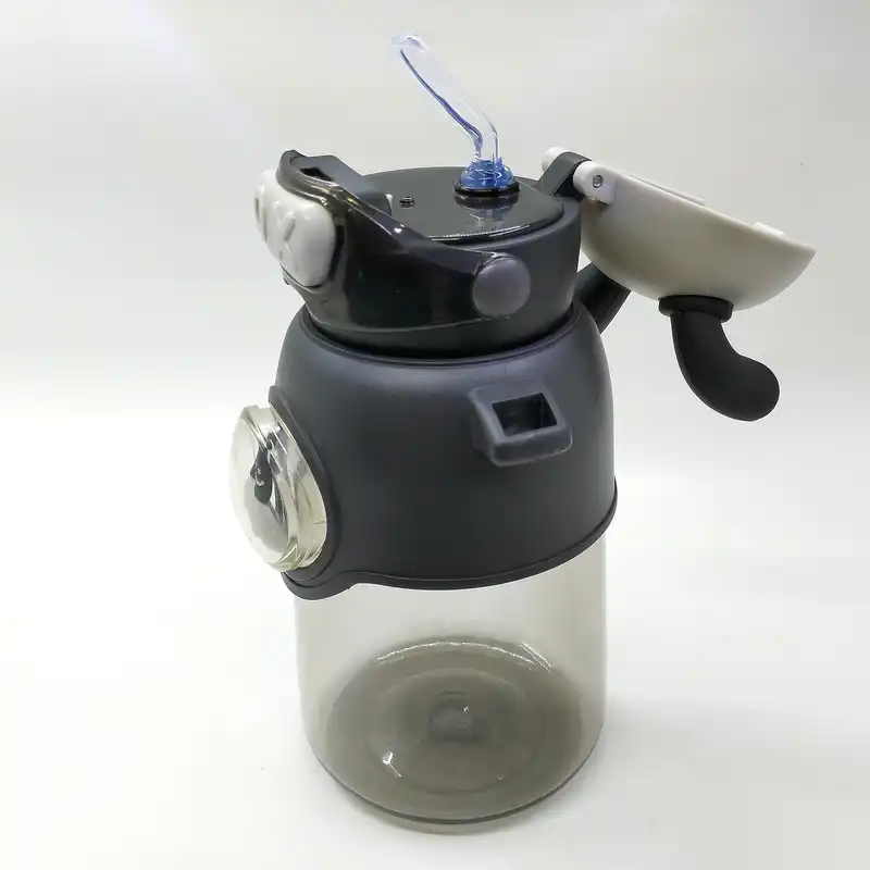 قمقمه مدل پلاستیکی طرح خرگوش کد 1000 گنجایش 0.5 لیتر