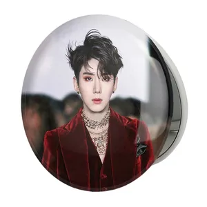 آینه جیبی خندالو طرح کیهیون گروه مانستا اکس MONSTA X مدل تاشو کد 12272 