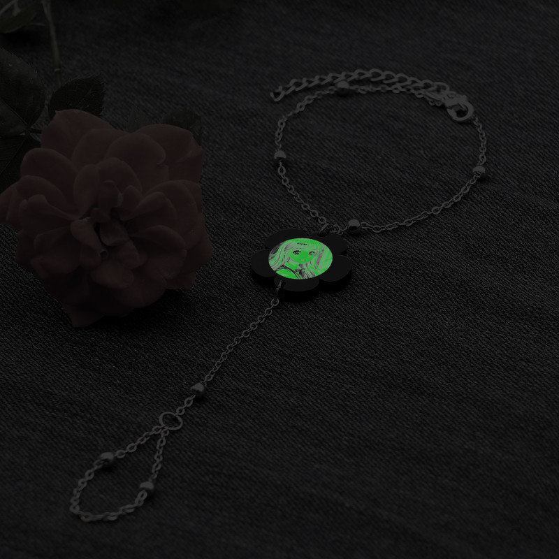 دستبند زنانه ناکسیگو مدل تمیمه طرح دختر انیمه ای کد TM11168 دستبند زنانه ناکسیگو مدل تمیمه طرح دختر انیمه ای کد TM11168