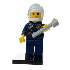 اکشن فیگور مدل مشاغل شهر کد 876 به ارتفاع 4 سانتی متر