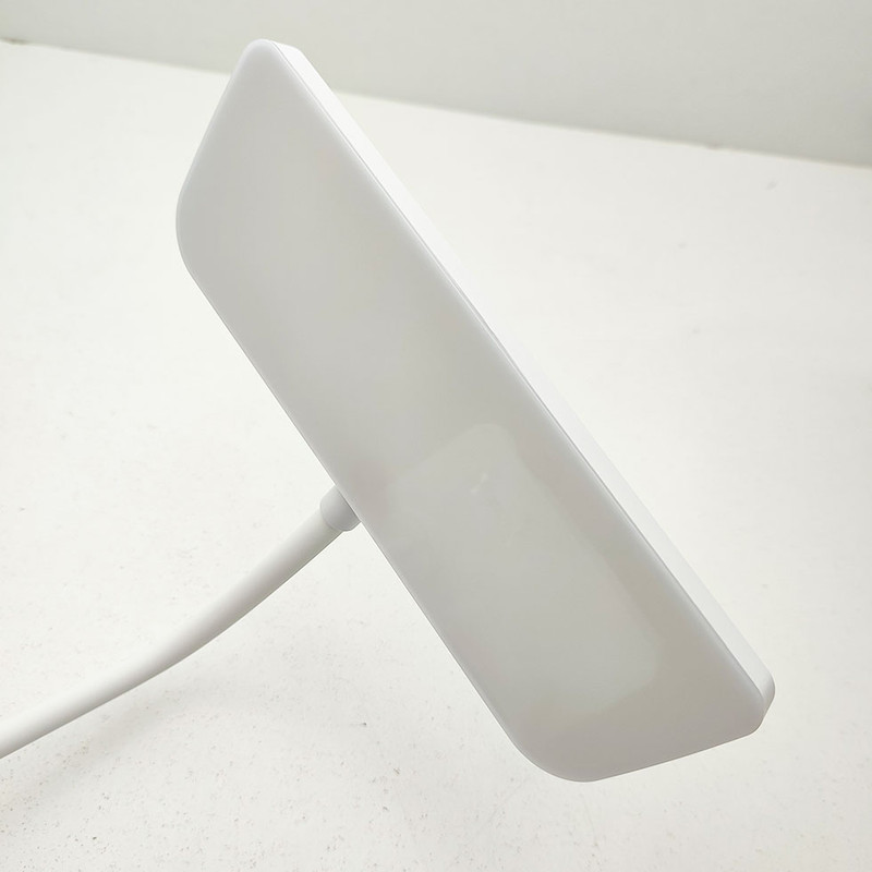 چراغ مطالعه شارژی مدل سه حالته کد 1945