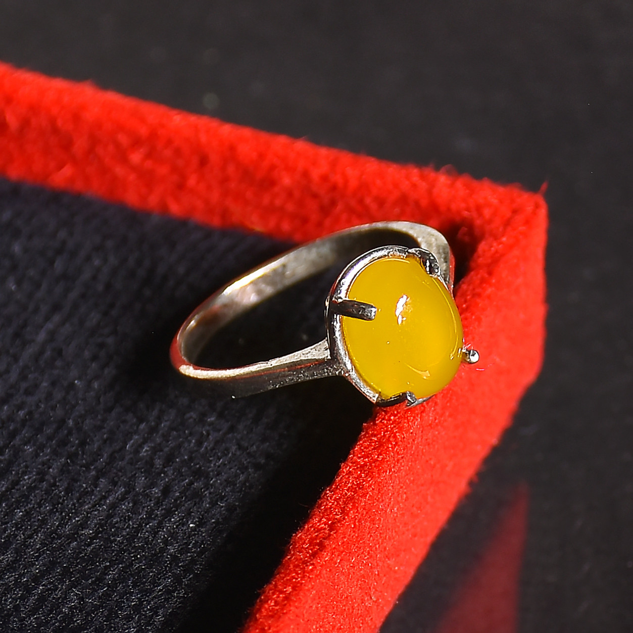 انگشتر نقره زنانه نقره جات لطفی مدل عقیق کد ANZS01E010 انگشتر نقره زنانه نقره جات لطفی مدل عقیق کد ANZS01E010