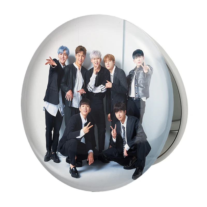 آینه جیبی خندالو طرح گروه مانستا اکس MONSTA X مدل تاشو کد 12245 
