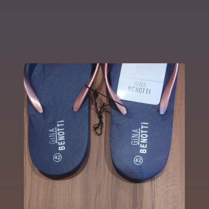 دمپایی لاانگشتی زنانه جینا بنوتی مدل G2030