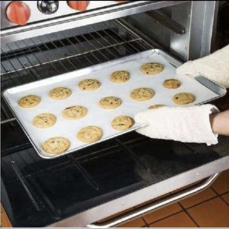 کاغذ شیرینی پزی مدل روغنی کد M44 رول 44 متری