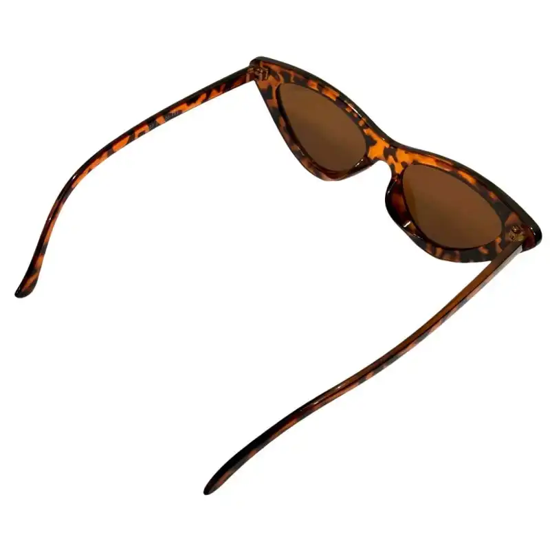 عینک آفتابی زنانه  مدل گربه ای پلنگی a079