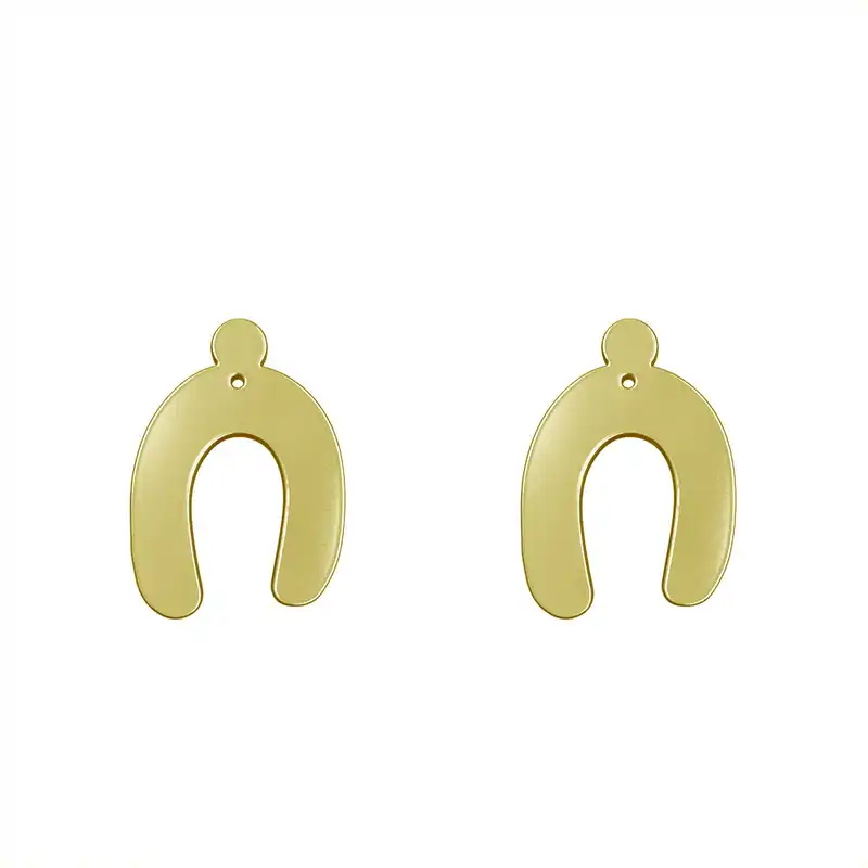 گوشواره طلا 18 عیار زنانه مدوپد مدل هندسی کد GA1-15085