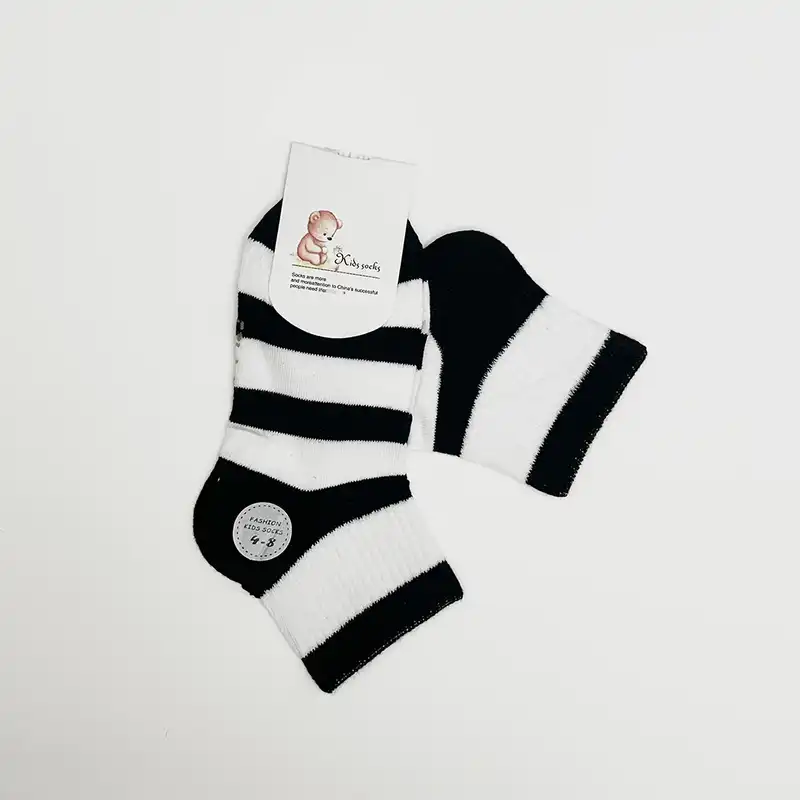 جوراب ساق کوتاه بچگانه مدل sk2011 بسته دو عددی