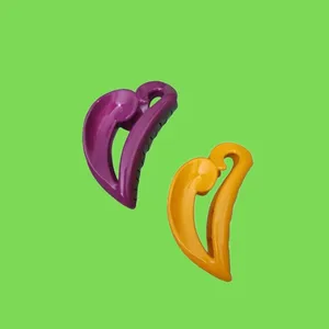 کلیپس مو زنانه مدل قلب کد 02 بسته 2 عددی