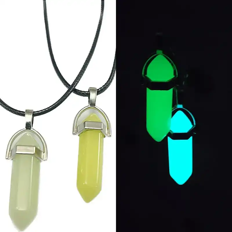 گردنبند مدل منشوری بند چرمی