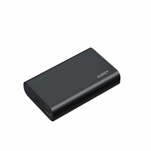 شارژر همراه آکی مدل pb-xd12 ظرفیت 10000 میلی آمپر ساعت