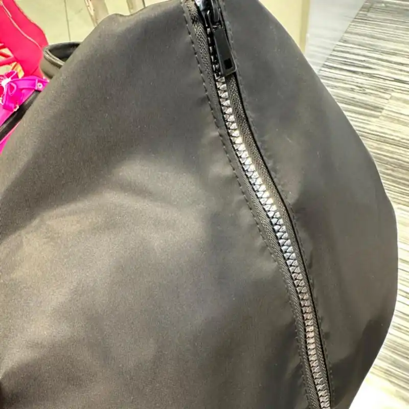 کوله پشتی مدل 7000