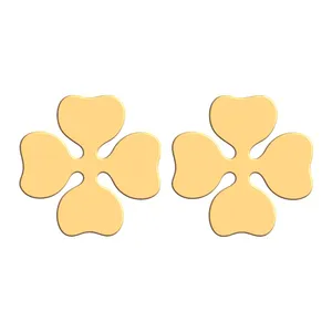 گوشواره طلا 18 عیار زنانه فرشته مدل طرح گل WEL-000220