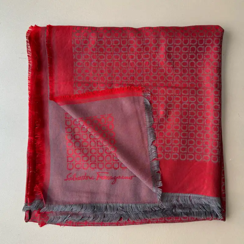 روسری زنانه مدل نخی ژاکارد