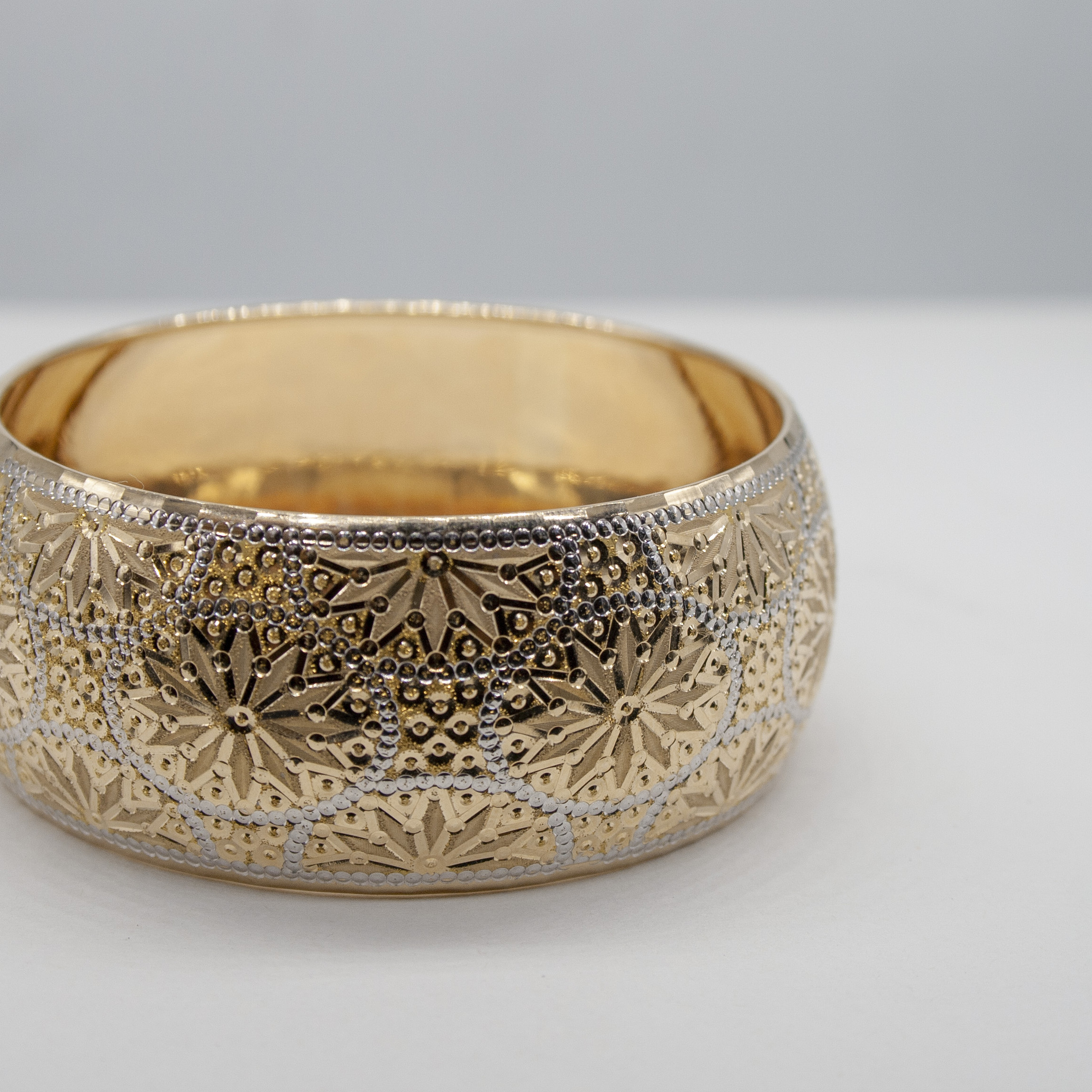 النگو طلا 18 عیار زنانه سهی مدل VB42-3 النگو طلا 18 عیار زنانه سهی مدل VB42-3