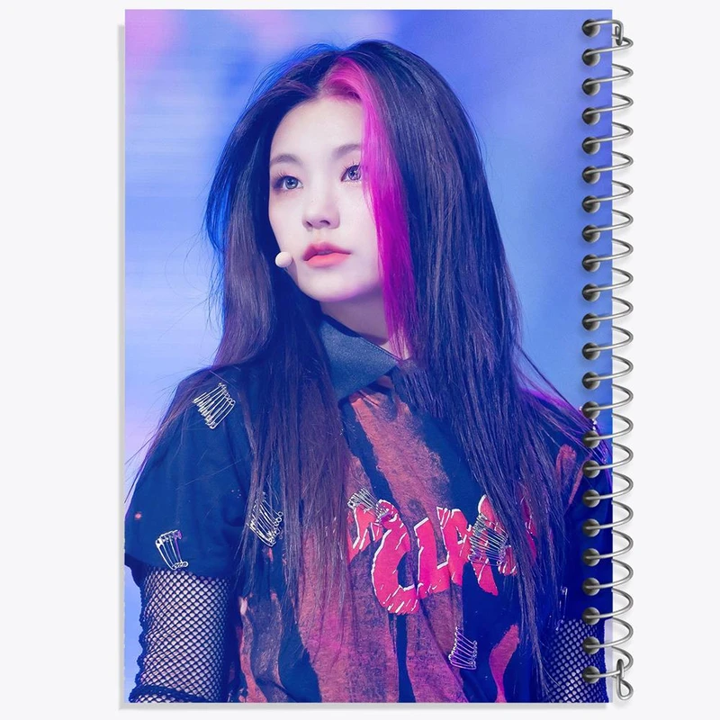 دفتر شطرنجی 50 برگ خندالو طرح یجی گروه ایتزی ITZY کد 20204