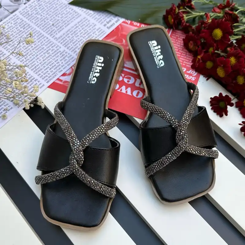 صندل زنانه نیکتا مدل نگین