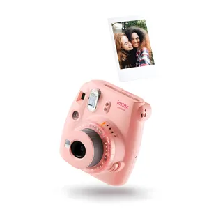 دوربین عکاسی چاپ سریع فوجی فیلم مدل Instax Mini 9 Clear به همراه یک بسته فیلم مدل Candy Pop بسته ۱۰ عددی