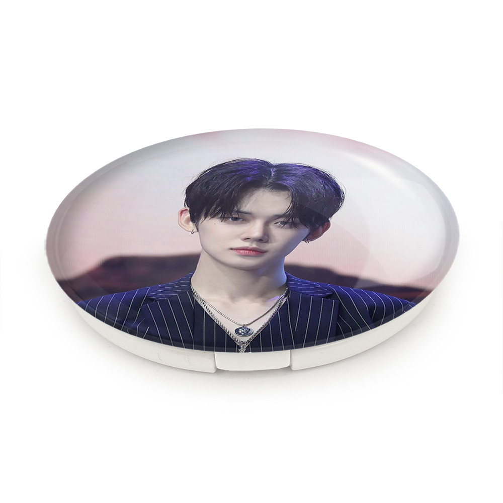 آینه جیبی خندالو طرح یونجون گروه تی اکس تی TXT مدل تاشو کد 19995